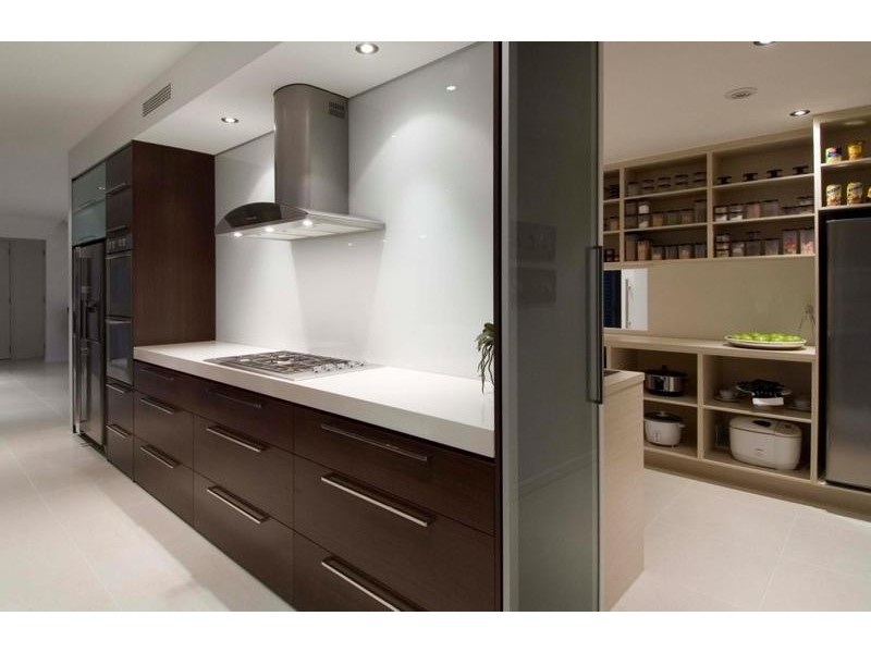 contemporary style kitchen