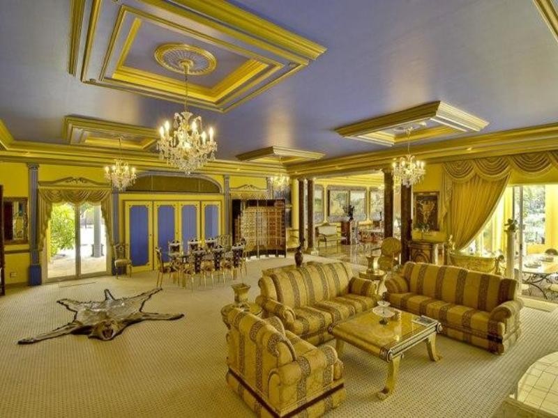 classic style living room