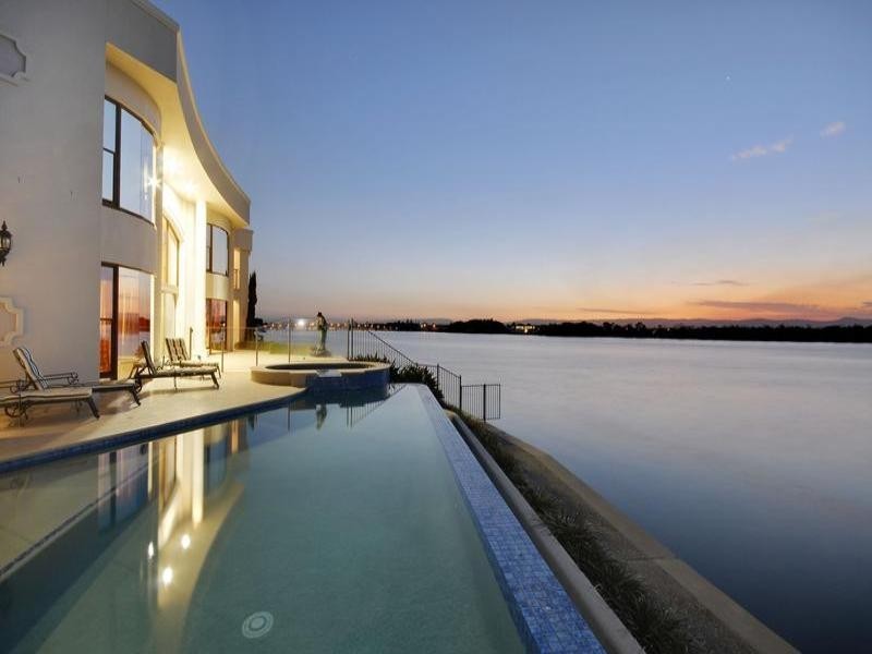 waterfront garden style landscape