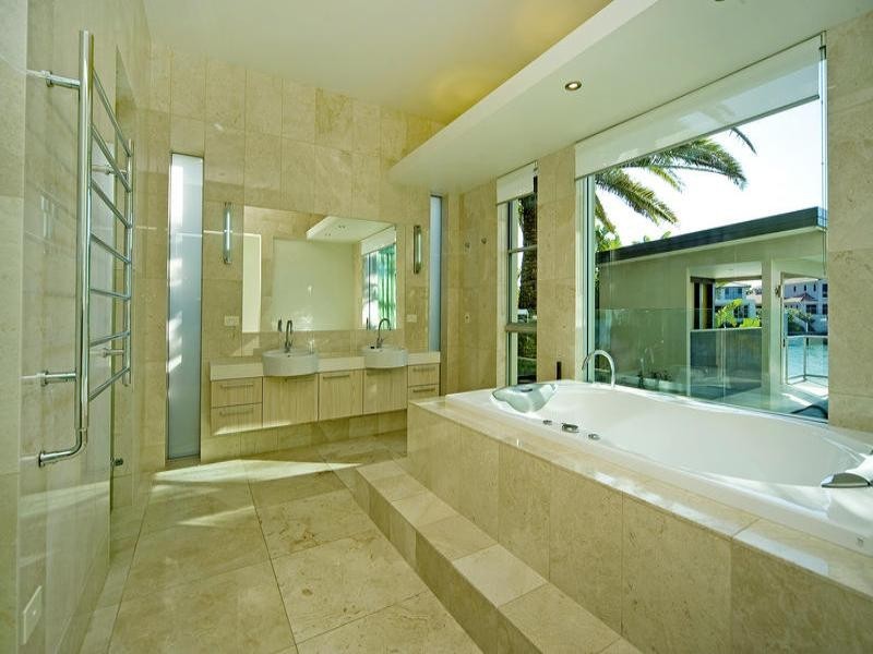 classic style bathroom