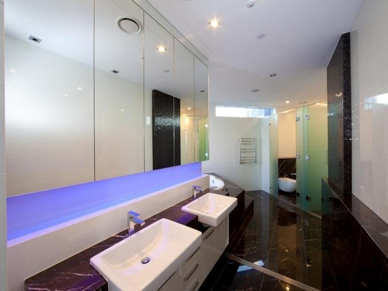 contemporary style bathroom