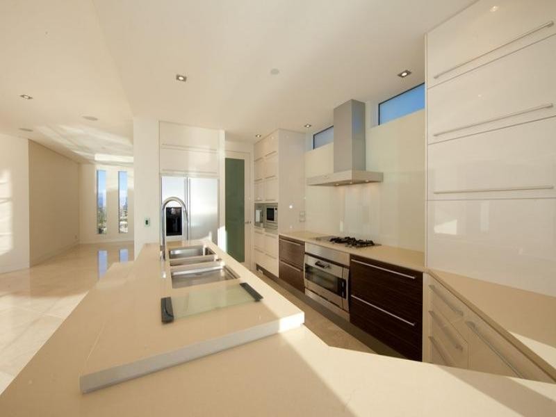 contemporary style kitchen