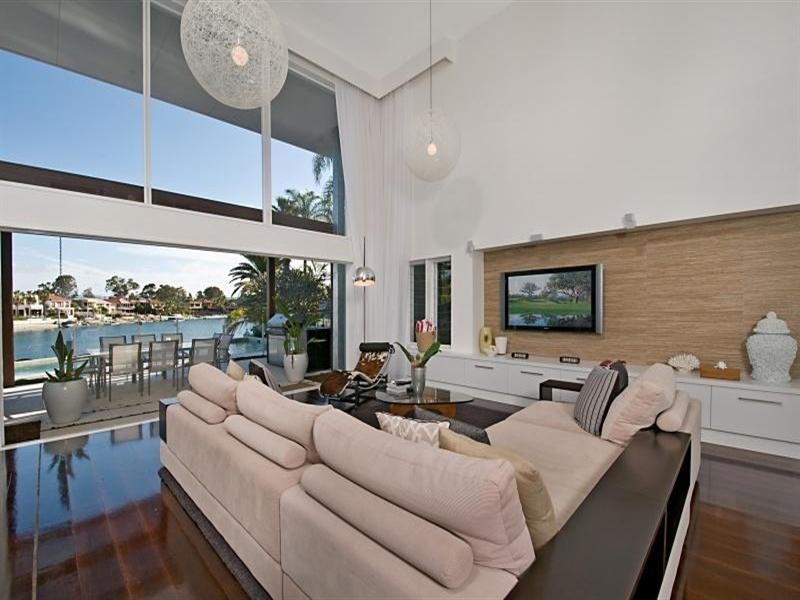 contemporary style living room