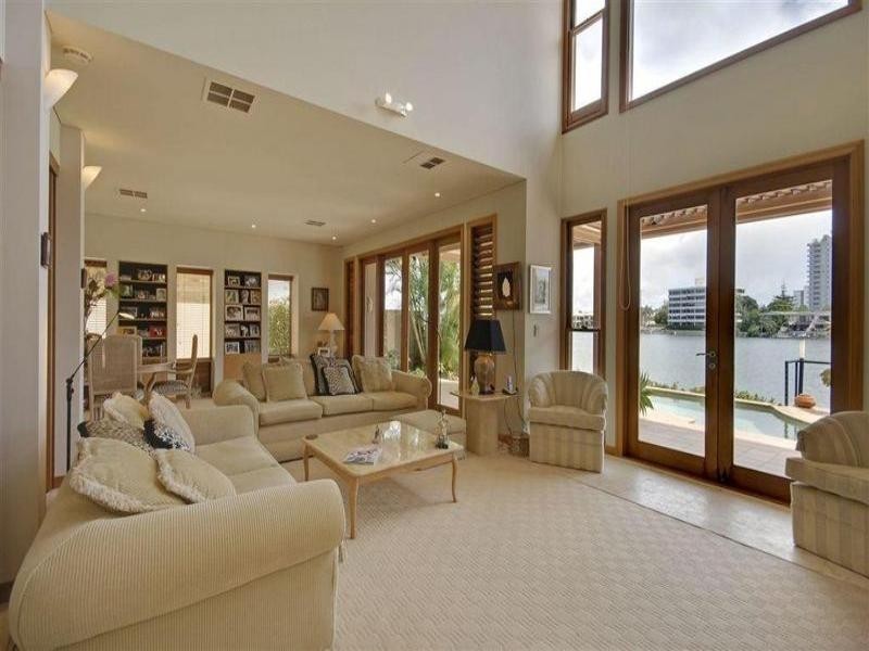 classic style living room