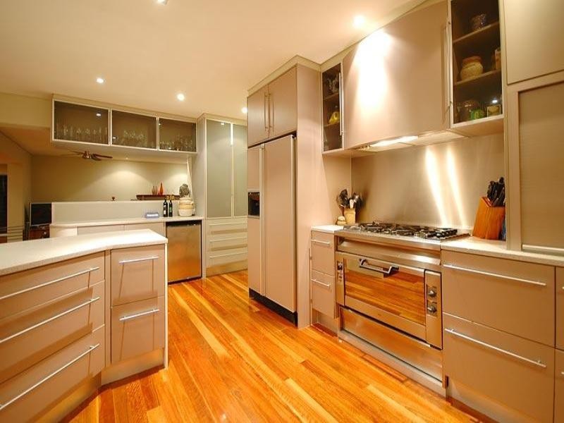 contemporary style kitchen