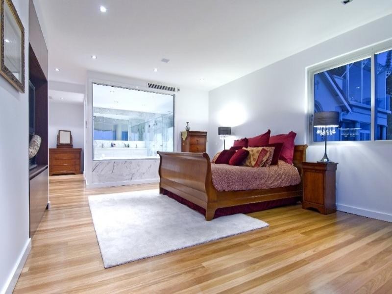 contemporary style bedroom