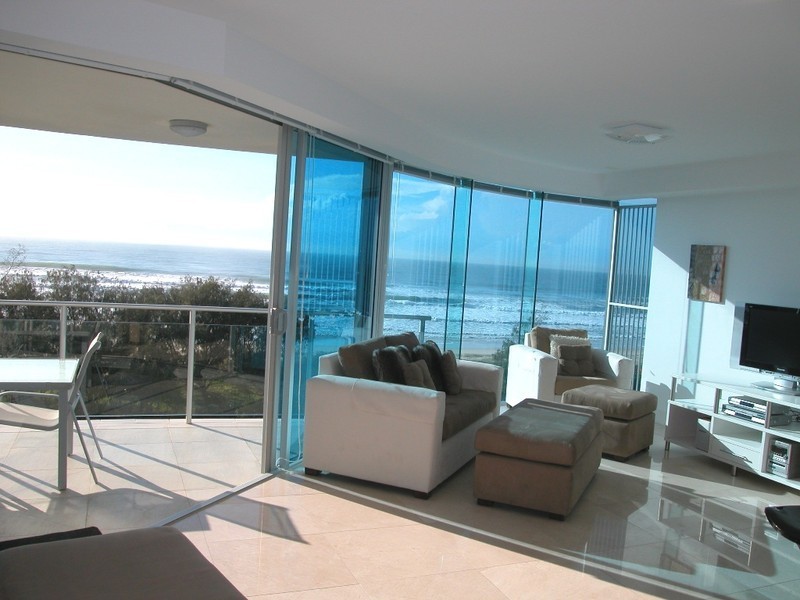 contemporary style living room