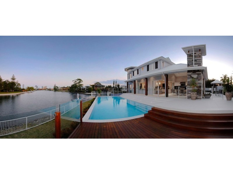 waterfront garden style landscape