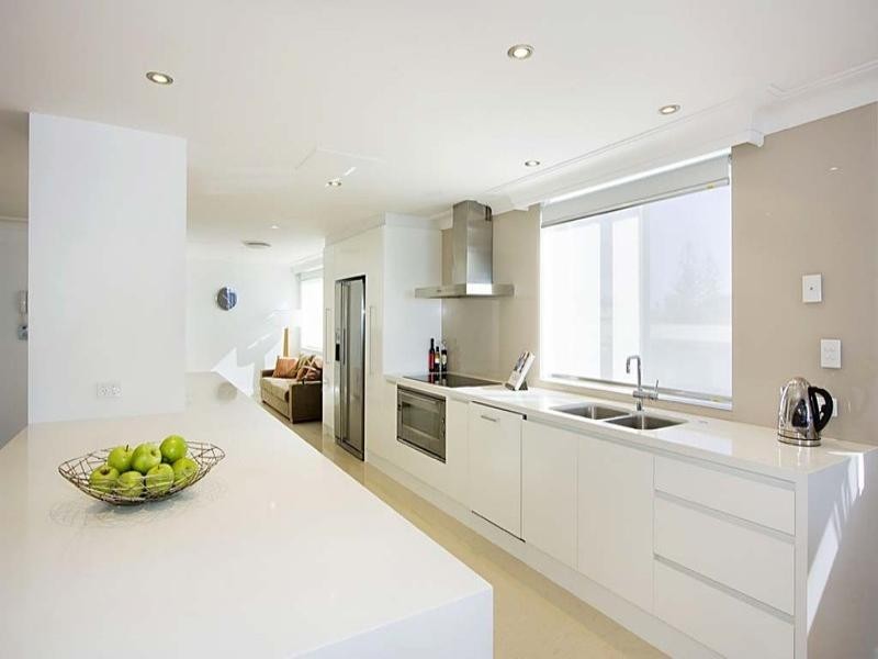 contemporary style kitchen