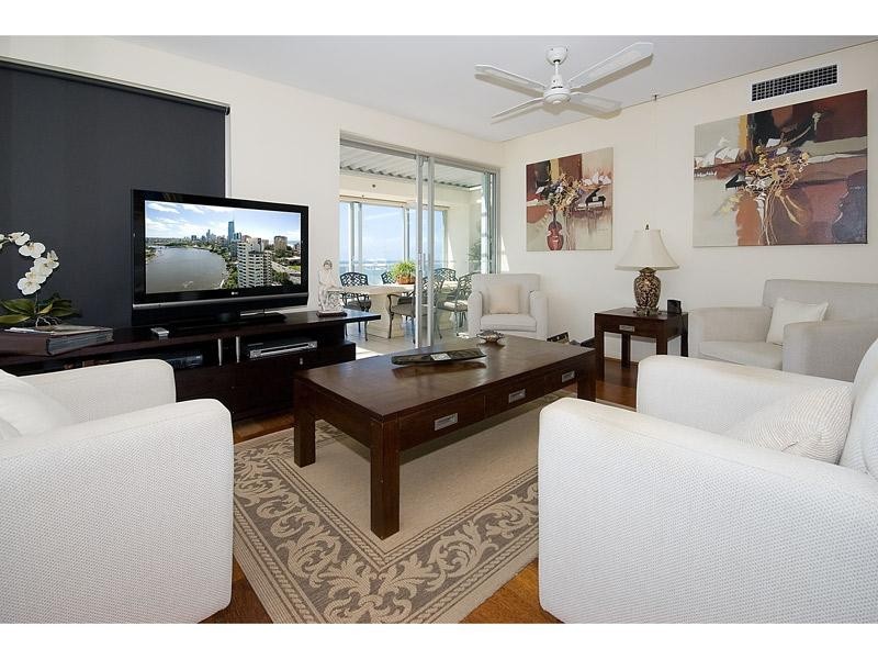 contemporary style living room