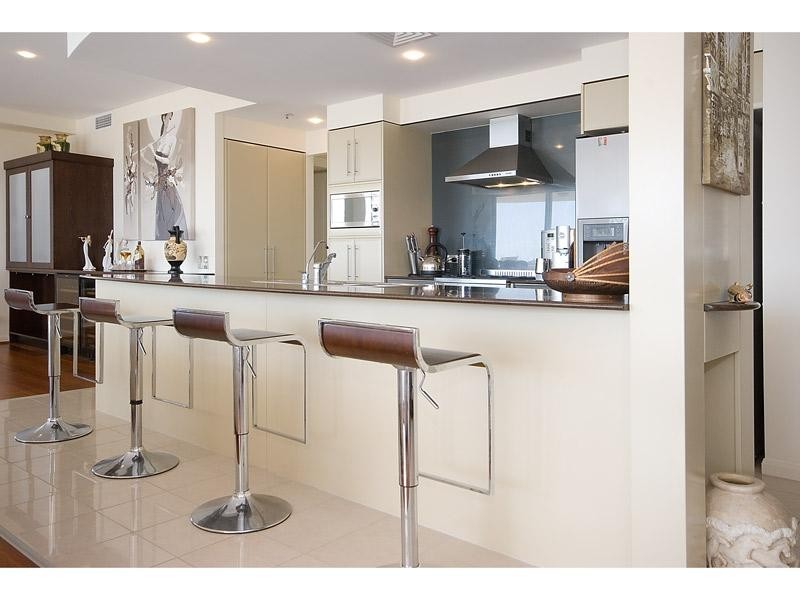 contemporary style kitchen