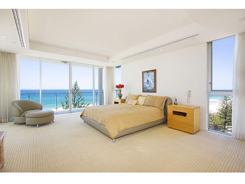 contemporary style bedroom