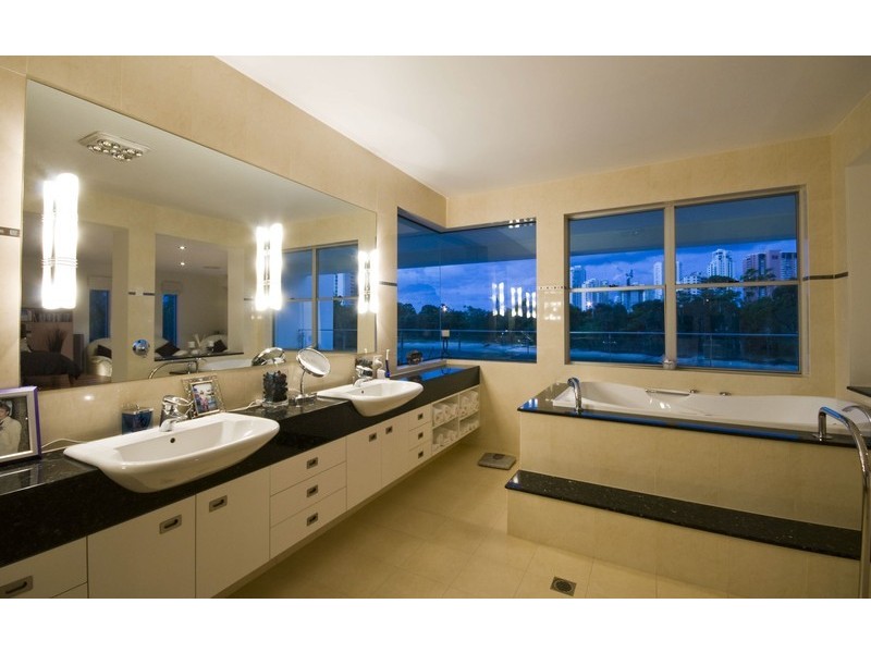 contemporary style bathroom