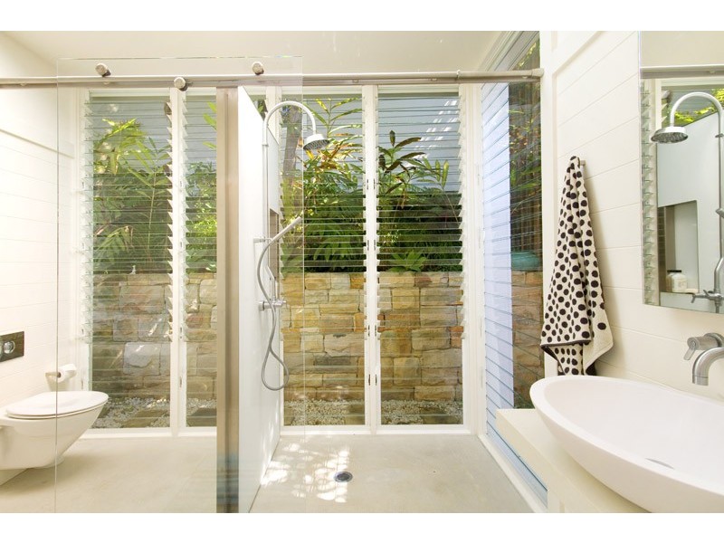 contemporary style bathroom