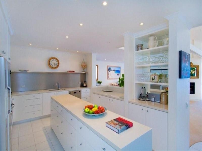 contemporary style kitchen