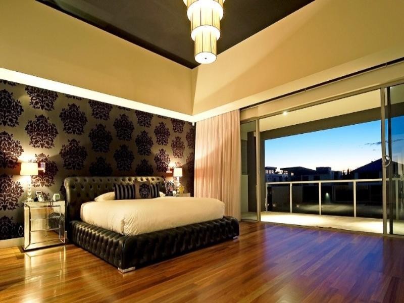 classic style bedroom