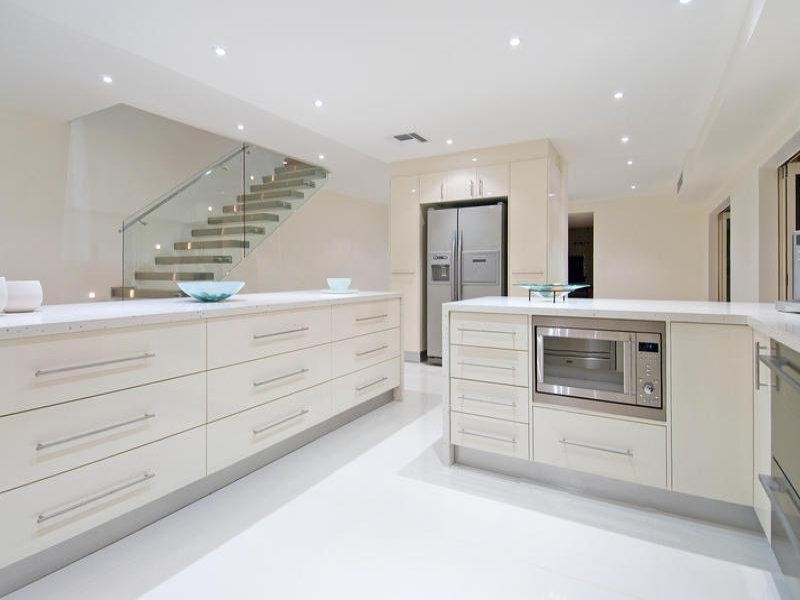 contemporary style kitchen