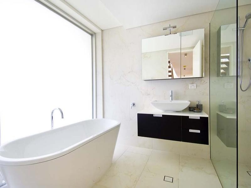 contemporary style bathroom