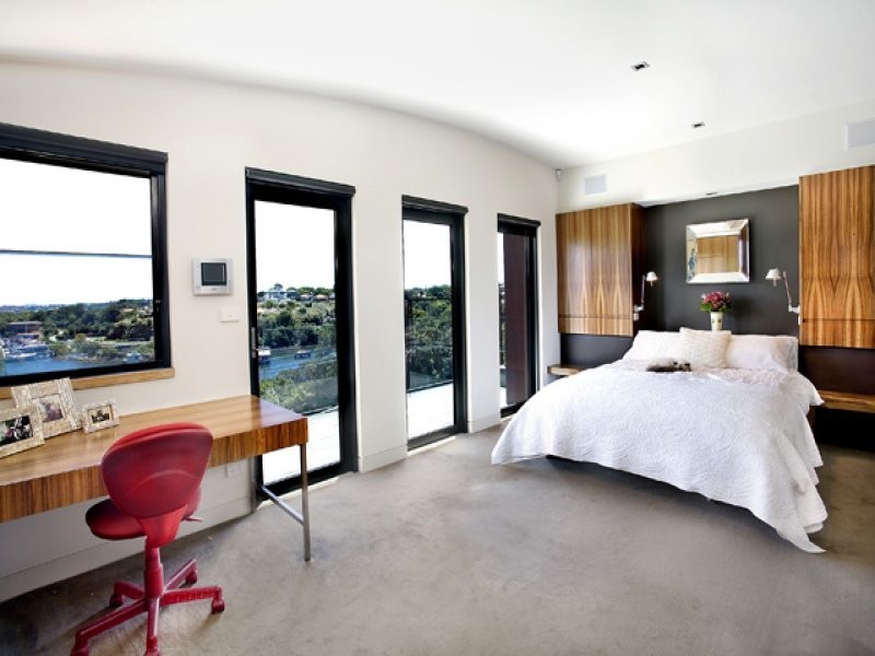 contemporary style bedroom