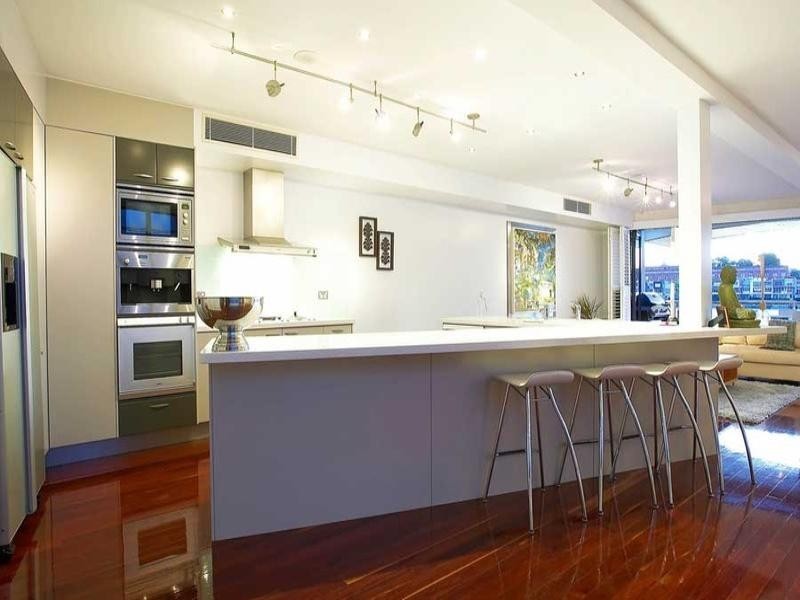 contemporary style kitchen