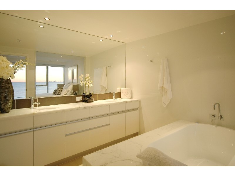 contemporary style bathroom