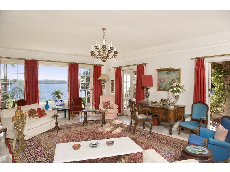 classic style living room