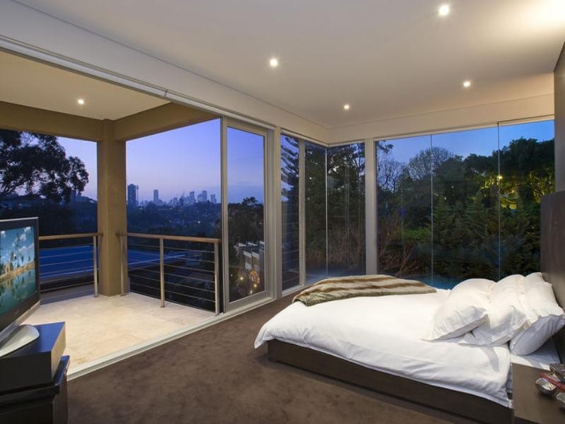 contemporary style bedroom