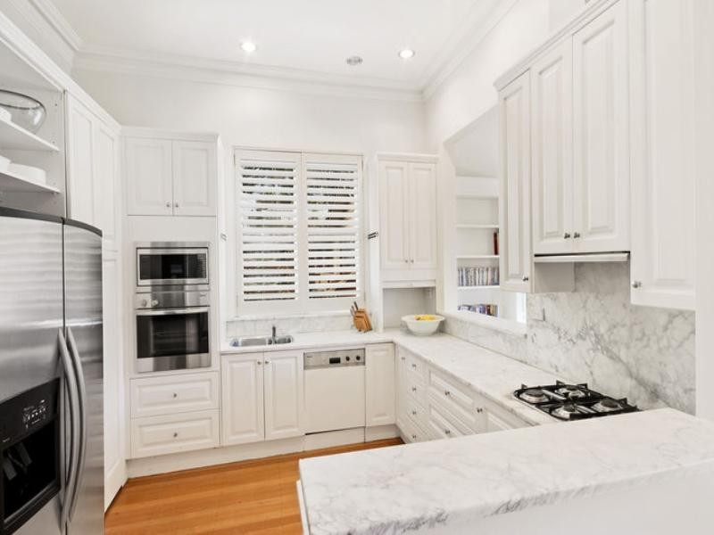 classic style kitchen