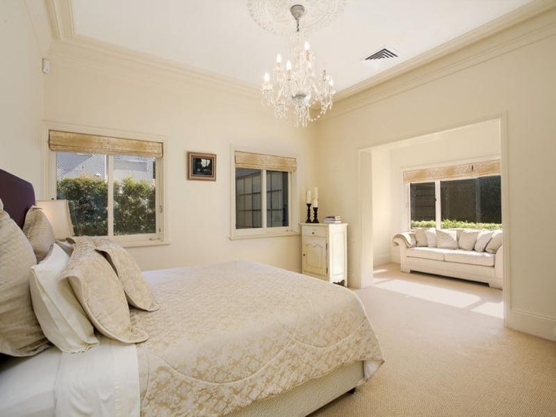 classic style bedroom