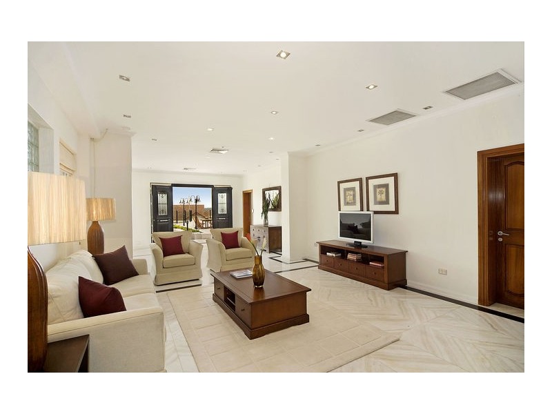 contemporary style living room