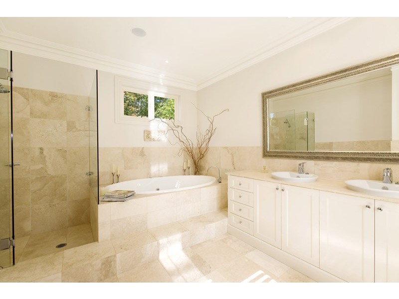 contemporary style bathroom