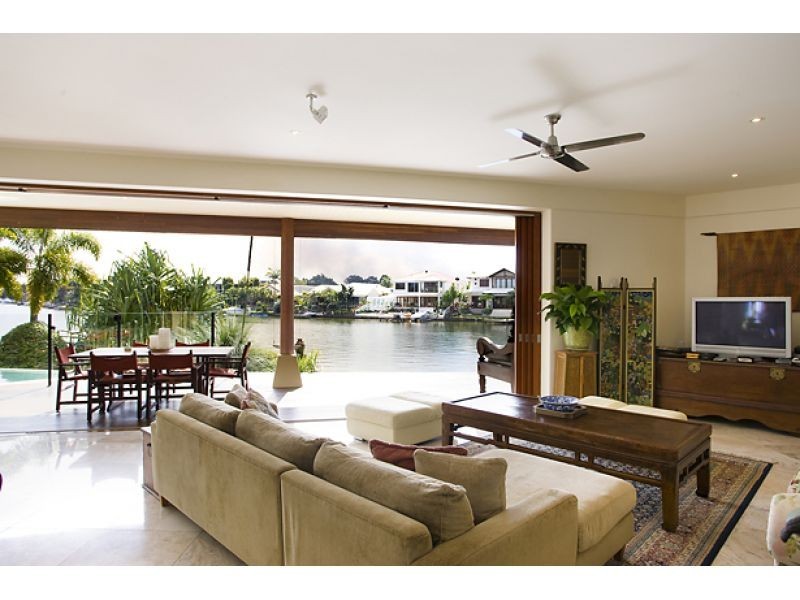 beach style style living room