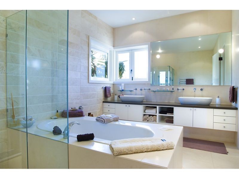contemporary style bathroom