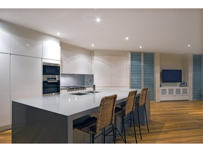 contemporary style kitchen